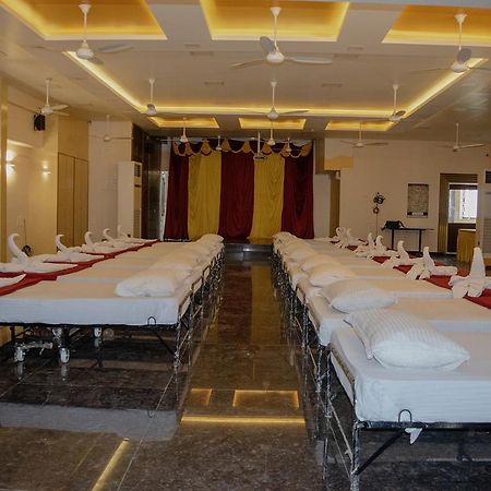 Hotel Lotus Мадурай Экстерьер фото